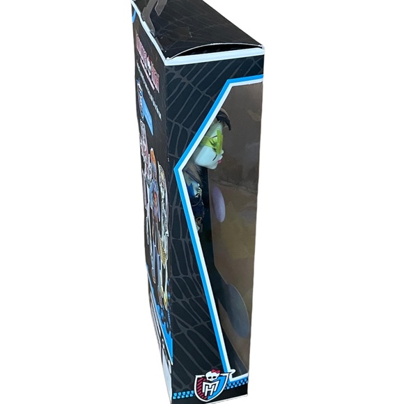 Monster High SWIM CLASS Frankie Stein Doll 2012 Justice Exclusive NIB - Picture 3 of 5